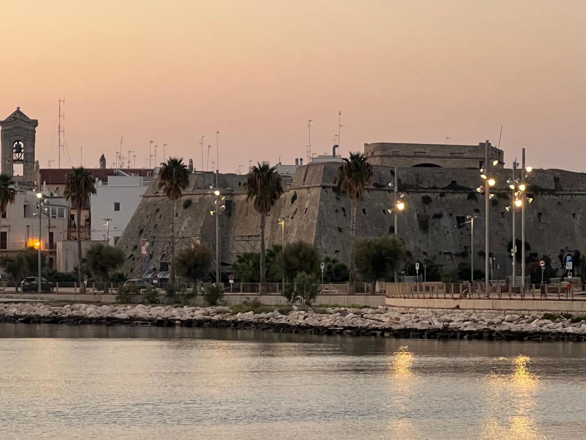 Casa Vacanze Sole E Mare Villa Mola di Bari Luaran gambar